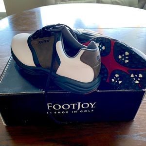 Men’s golf shoes NEW FootJoy size 9 W